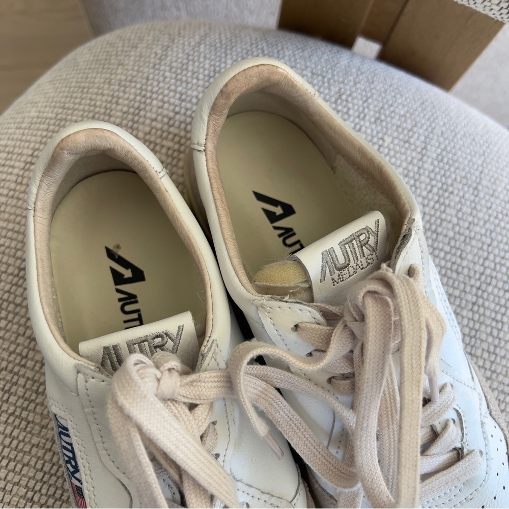 Autry Medalist Bicolor Mid Low Top Sneakers in Beige and White - Picture 4 of 7
